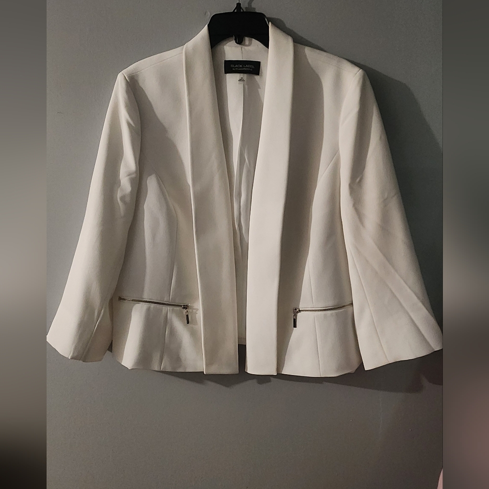 Size 16 While blazer